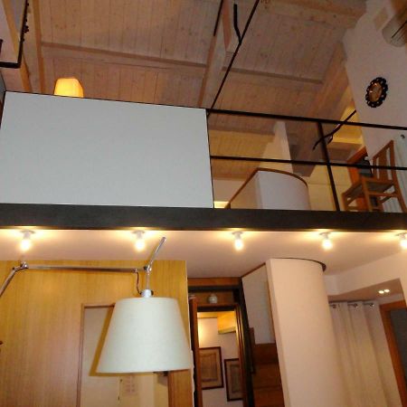 Appartamento Accademia San Vio Venedig Exteriör bild