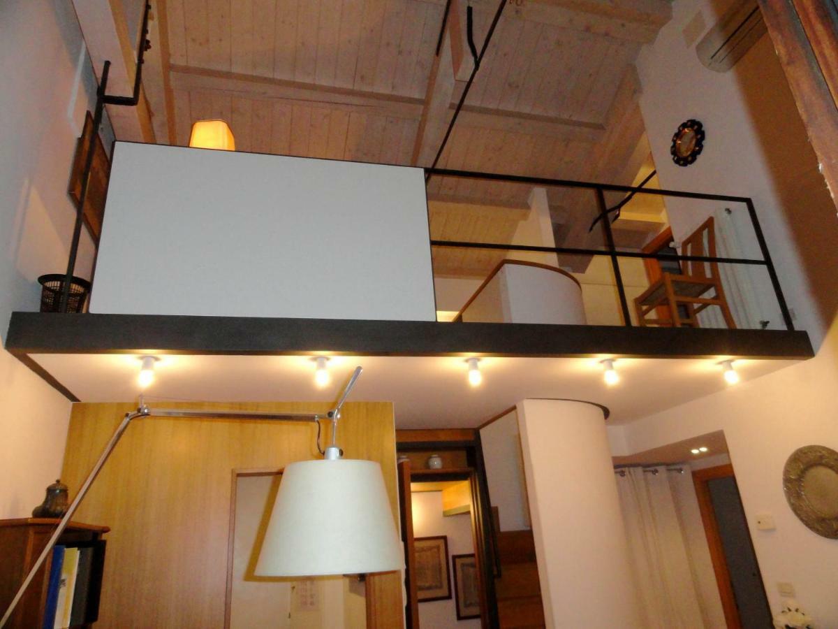 Appartamento Accademia San Vio Venedig Exteriör bild