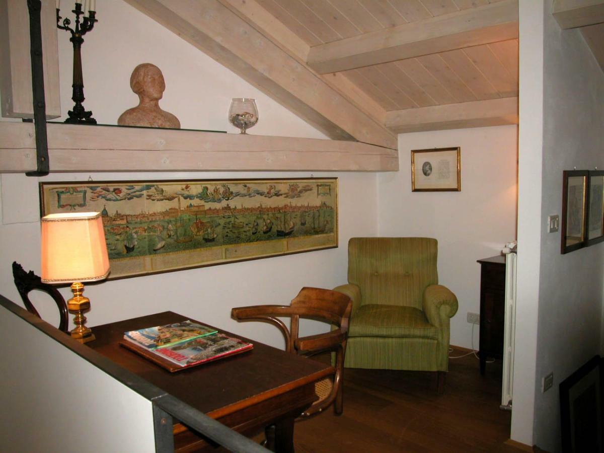 Appartamento Accademia San Vio Venedig Exteriör bild
