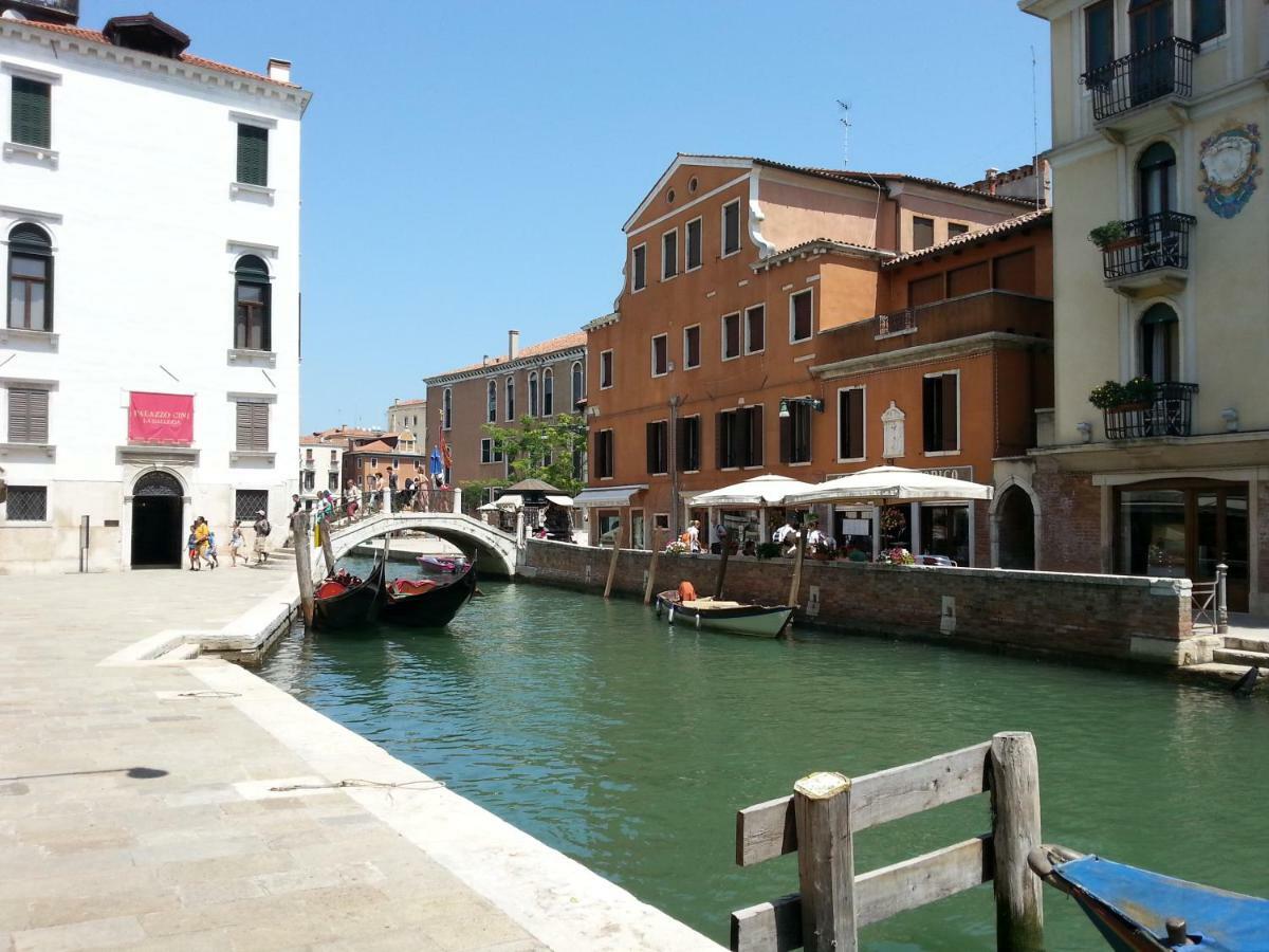Appartamento Accademia San Vio Venedig Exteriör bild