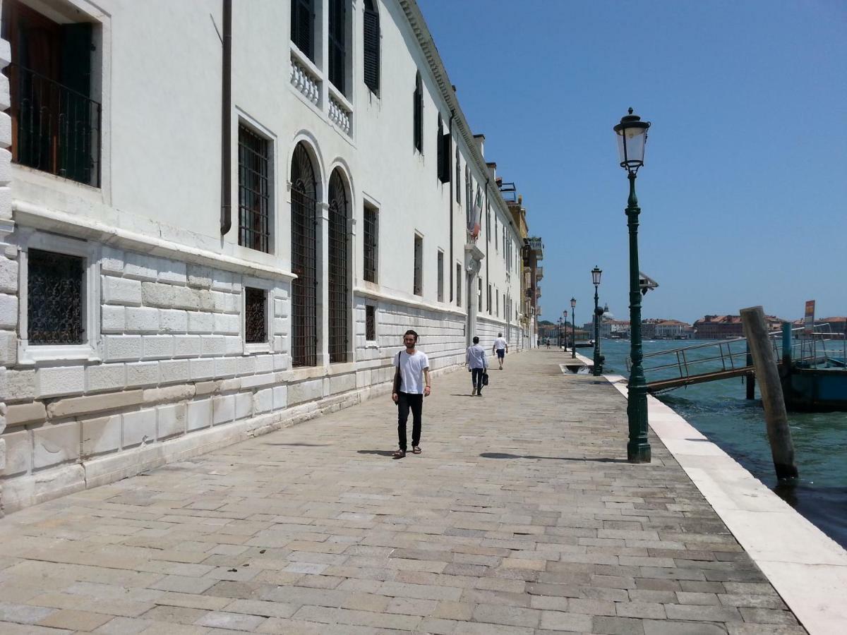 Appartamento Accademia San Vio Venedig Exteriör bild