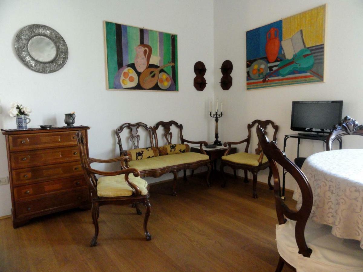 Appartamento Accademia San Vio Venedig Exteriör bild