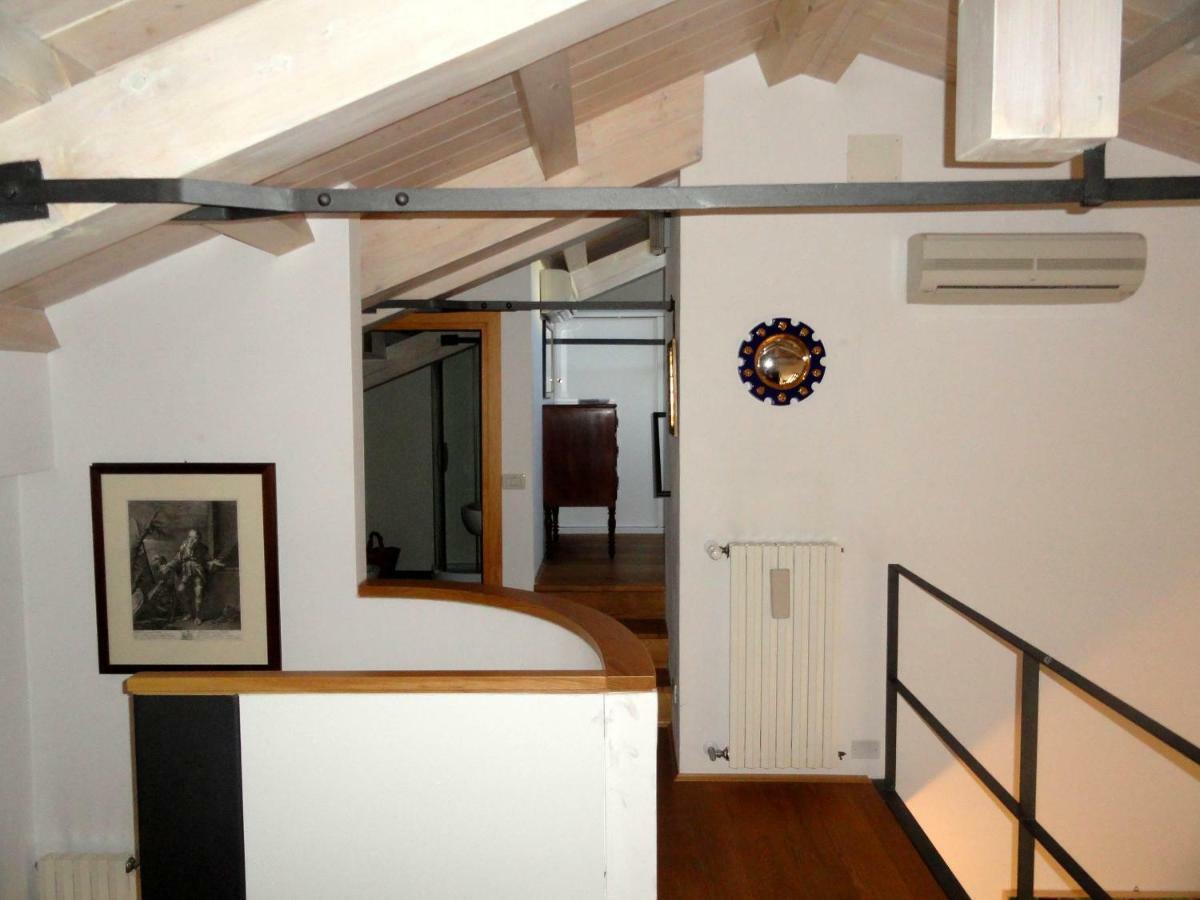 Appartamento Accademia San Vio Venedig Exteriör bild